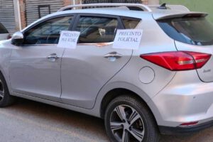 Robo violento de vehículo en La Paz