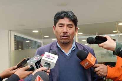 División interna en el MAS y estancamiento económico del país