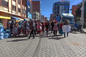 Comerciantes de Faro Murillo en El Alto cierran sus puestos