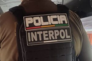 Funcionario de Interpol Bolivia bajo investigación por gestionar cédula para Tuta