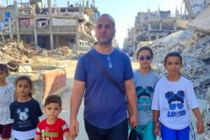 Médico boliviano atrapado en Gaza