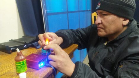 Generador ultrasónico para producir combustible a partir de solo agua