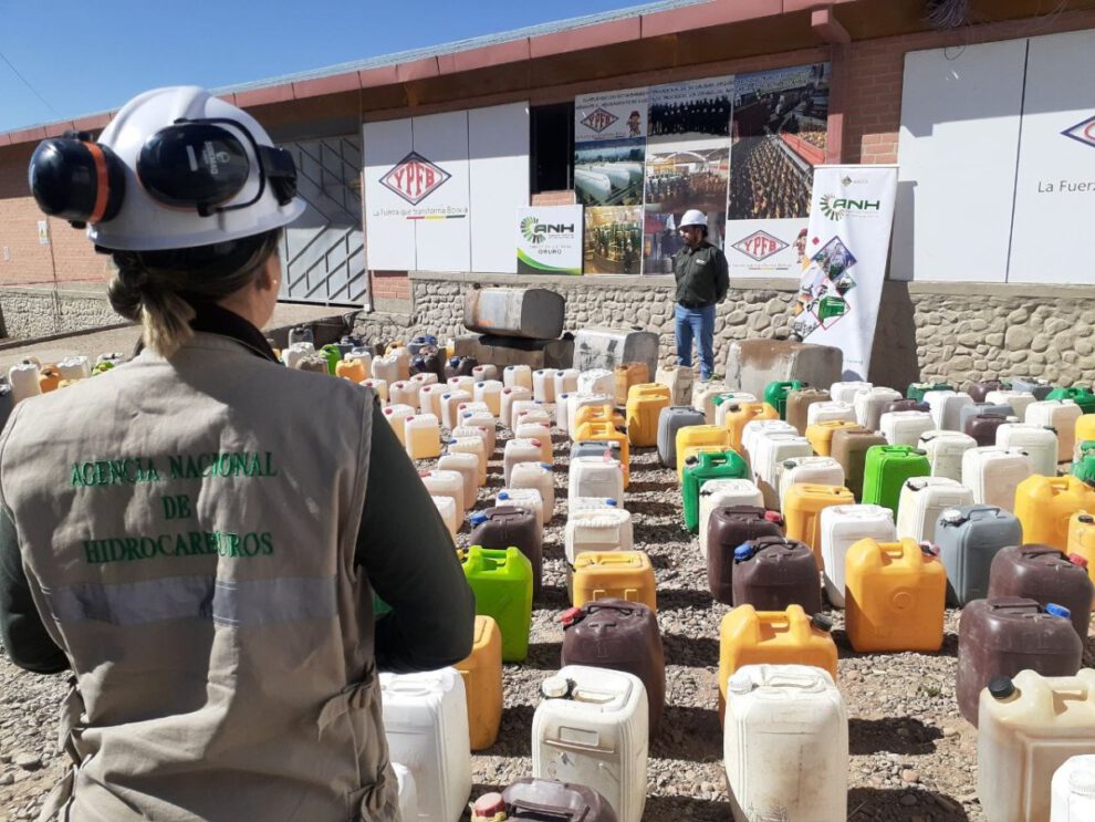 Incautación de combustibles en Bolivia