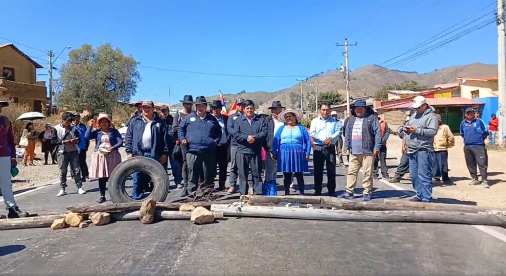 Bloqueo de carreteras en Bolivia por el Estado Mayor del Pueblo