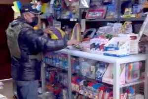 Intervención en narcolibrería en La Paz