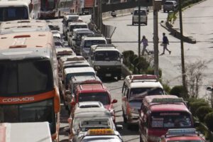 Escasez de combustible en La Paz