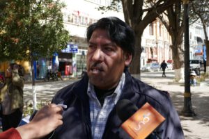 Marcha de protesta de la Federación de Maestros Rurales por crisis económica