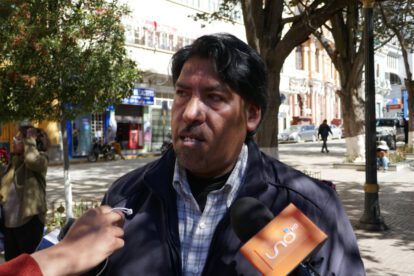 Marcha de protesta de la Federación de Maestros Rurales por crisis económica