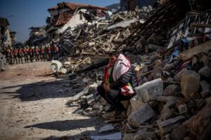 Terremoto en Turquía deja una menor fallecida y 69 heridos