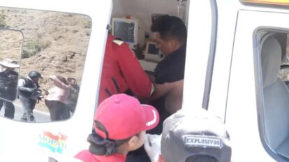 Cinco policías heridos en emboscada durante desbloqueo en Cochabamba