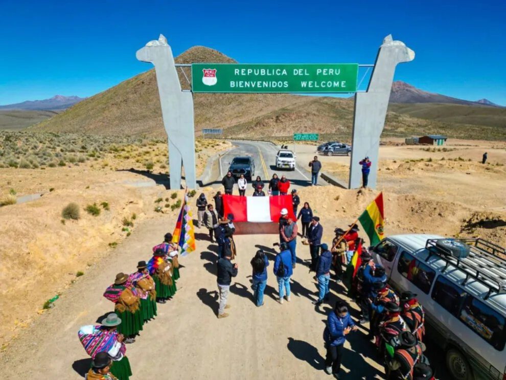Paso fronterizo Perú Bolivia