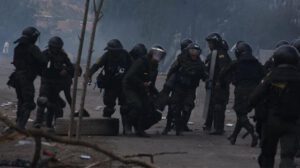Policías heridos por explosivo en Cochabamba