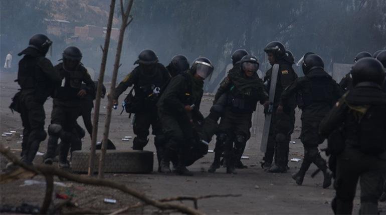 Policías heridos por explosivo en Cochabamba