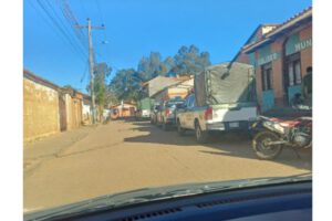 Hallan más de 100 bombas molotov durante operativo policial en Samaipata