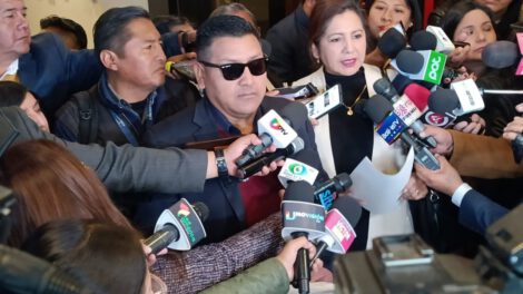 Proyectos de ley crediticia propuestos por senadores del MAS