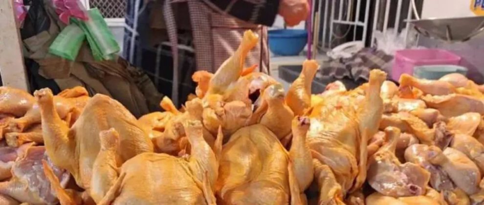 Incremento del precio del pollo en Cochabamba por bloqueos en rutas