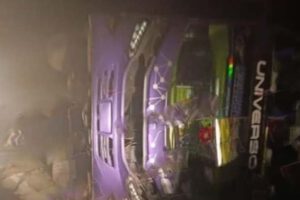 Bus vuelca dejando 3 muertos en Potosí