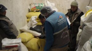 Controles de la Alcaldía en La Paz en el mercado El Tejar