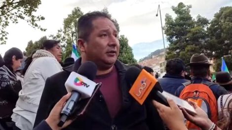 Enrique Mamani acusa a la prensa de distorsionar sus advertencias