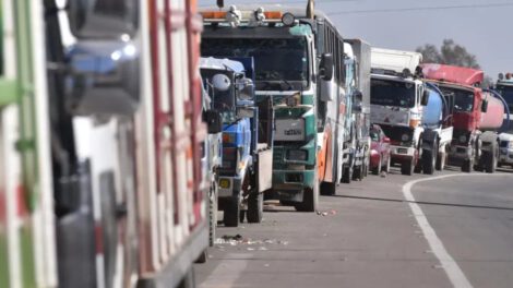 Crisis del transporte: 3.000 camiones parados en bloqueos