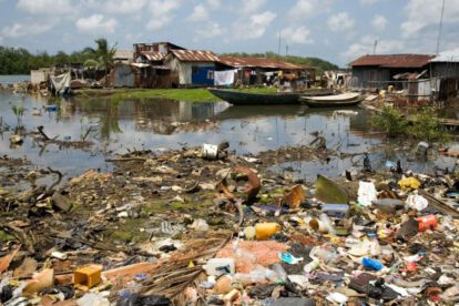 Contaminación por plásticos en ríos y océanos