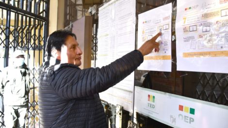 Reincorporación al padrón electoral en Oruro