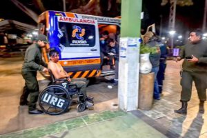 Ambulancia incendiada en Cochabamba por bloqueadores evistas