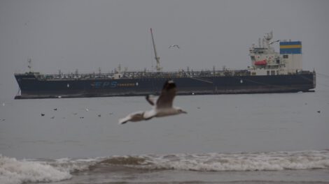 Descarga de gasolina en Arica
