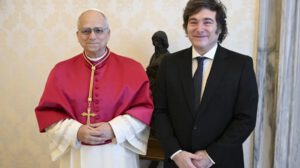 Milei se reúne con el Papa para discutir la lucha contra la pobreza