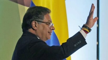 Gustavo Petro presiona a ministros para firmar decreto sobre consulta laboral