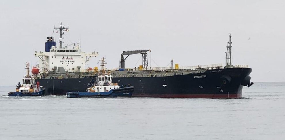 YPFB descarga diésel en Arica