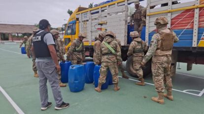 Decomisan camión con gasolina en San Carlos