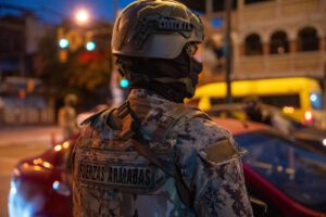 asesinato de un funcionario en Ecuador