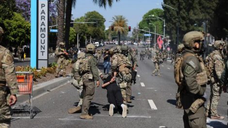 Protestas en Los Ángeles por operativos migratorios