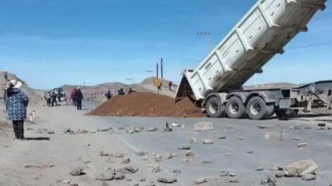 Arrestan a 14 personas en un punto de bloqueo