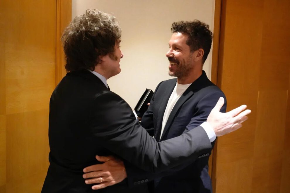 Javier Milei y Diego Simeone se reencuentran antes del foro económico en Madrid