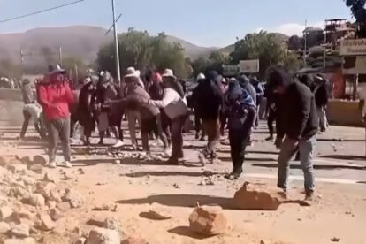 Desbloqueo en Tarata por vecinos de Valle Alto