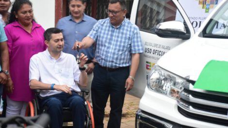 Equipamiento para combatir la malaria en Pando
