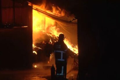 Incendio en Cochabamba consume carpintería