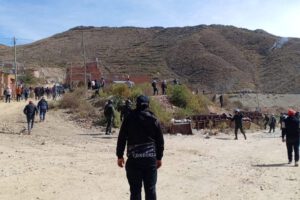 Enfrentamientos en Llallagua tras despliegue militar