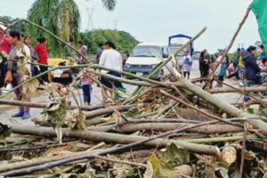 bloqueos en Cochabamba generan pérdidas millonarias