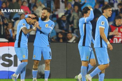 Uruguay se acerca al Mundial con un triunfo