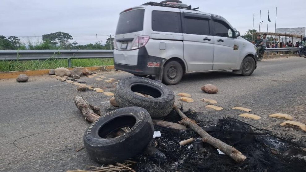 bloqueo en la carretera restablecido tras liberación del dirigente