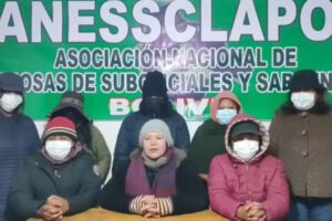 Esposas de policías exigen repliegue de efectivos