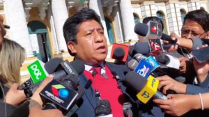 Bolivia denuncia violencia en bloqueos