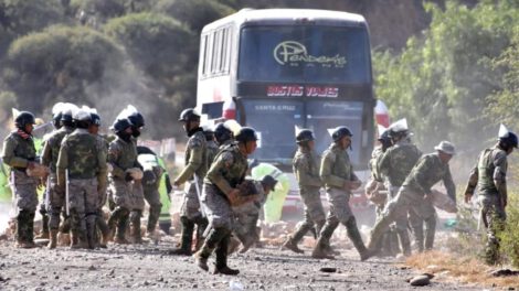 Bloqueadores amenazan a periodistas en Oruro