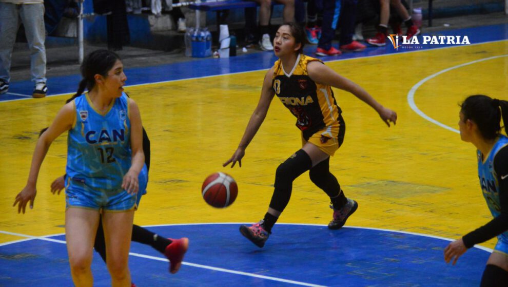 Uriona vence a CAN en el baloncesto orureño