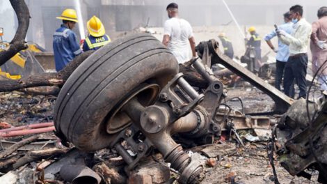 Investigadores analizan causas del desastre aéreo en India