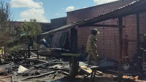 Incendio en carpintería de Santa Cruz
