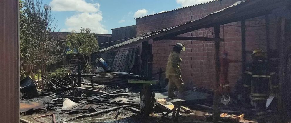 Incendio en carpintería de Santa Cruz